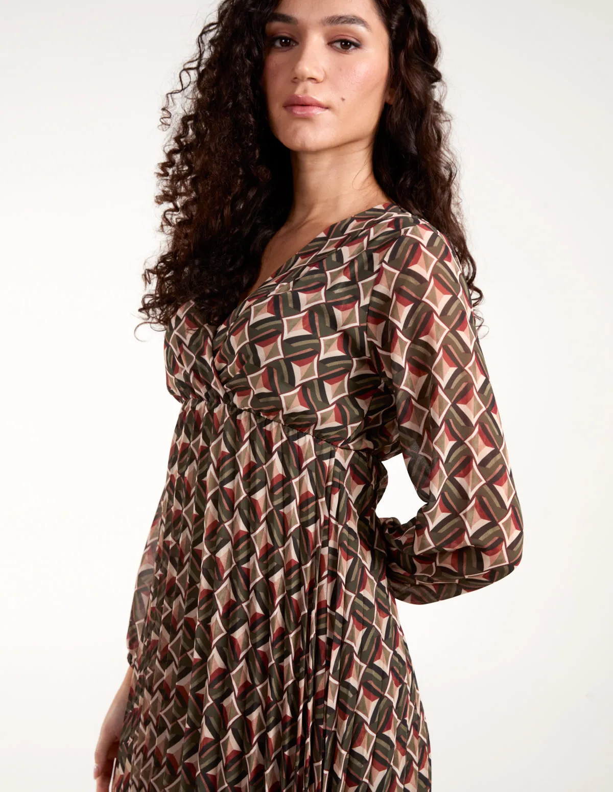 Geometric Print Wrap Front Pleated Dress