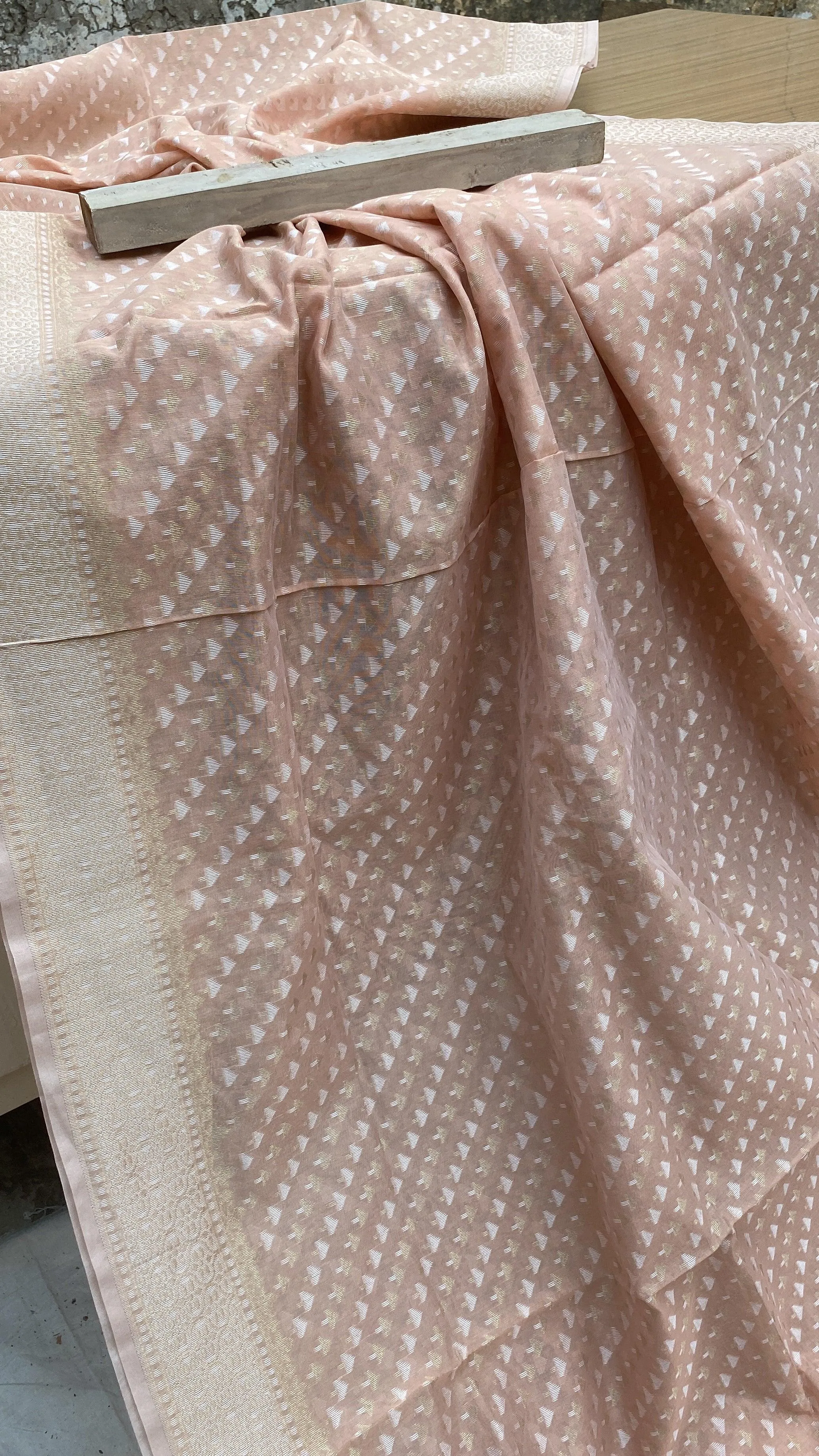 Handwoven Pastel Brown Pure Banarasi Cotton Sari