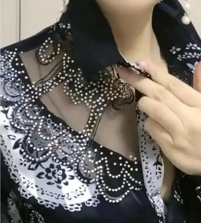 Long-sleeved styled Lace Stitching Ladies chiffon collar blouse with floral details