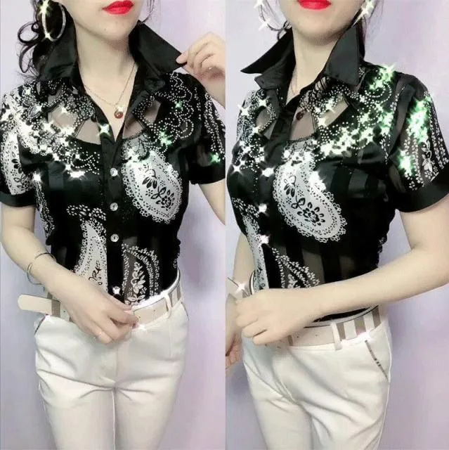 Long-sleeved styled Lace Stitching Ladies chiffon collar blouse with floral details