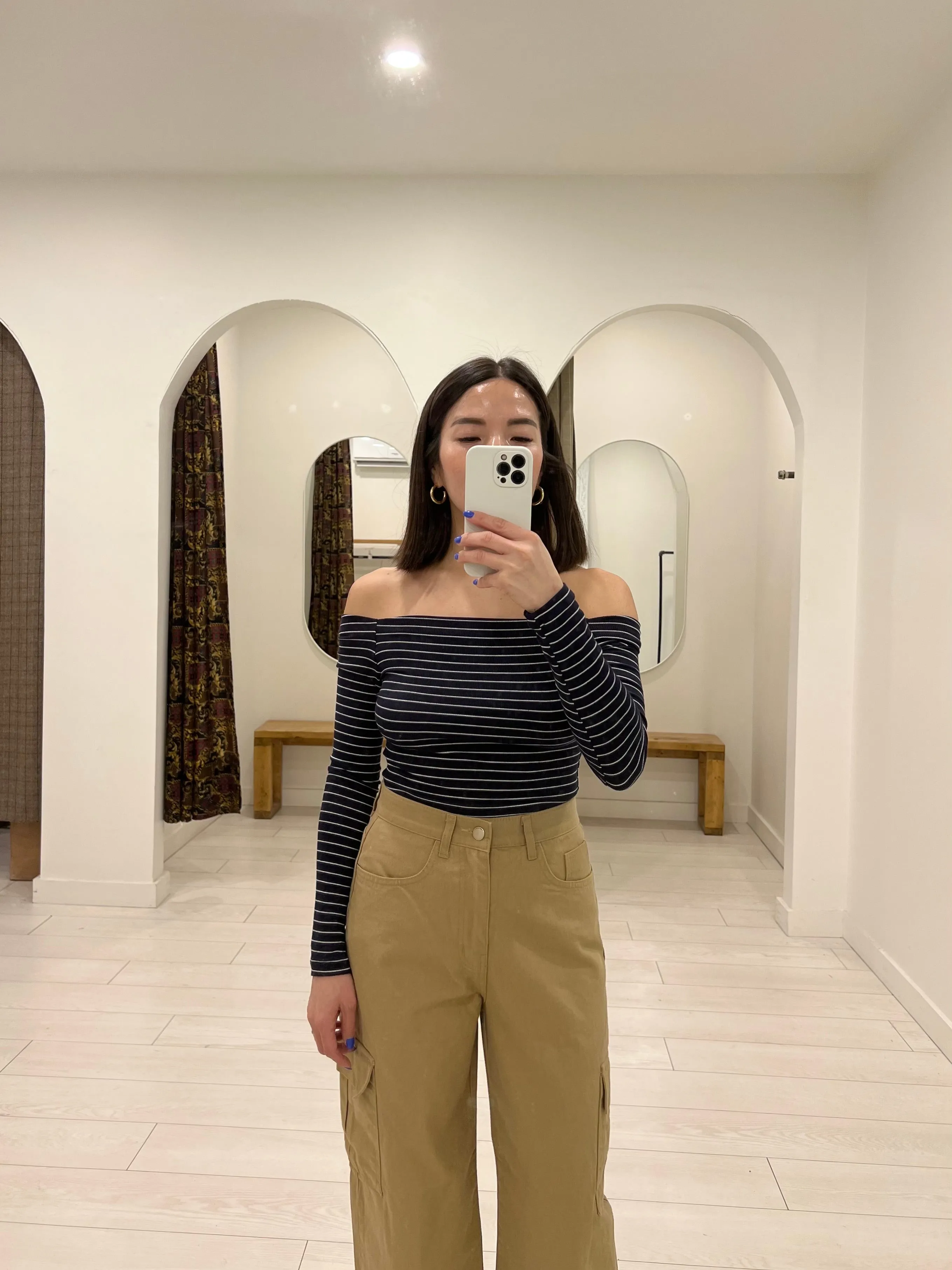 OMNI Off shoulder top